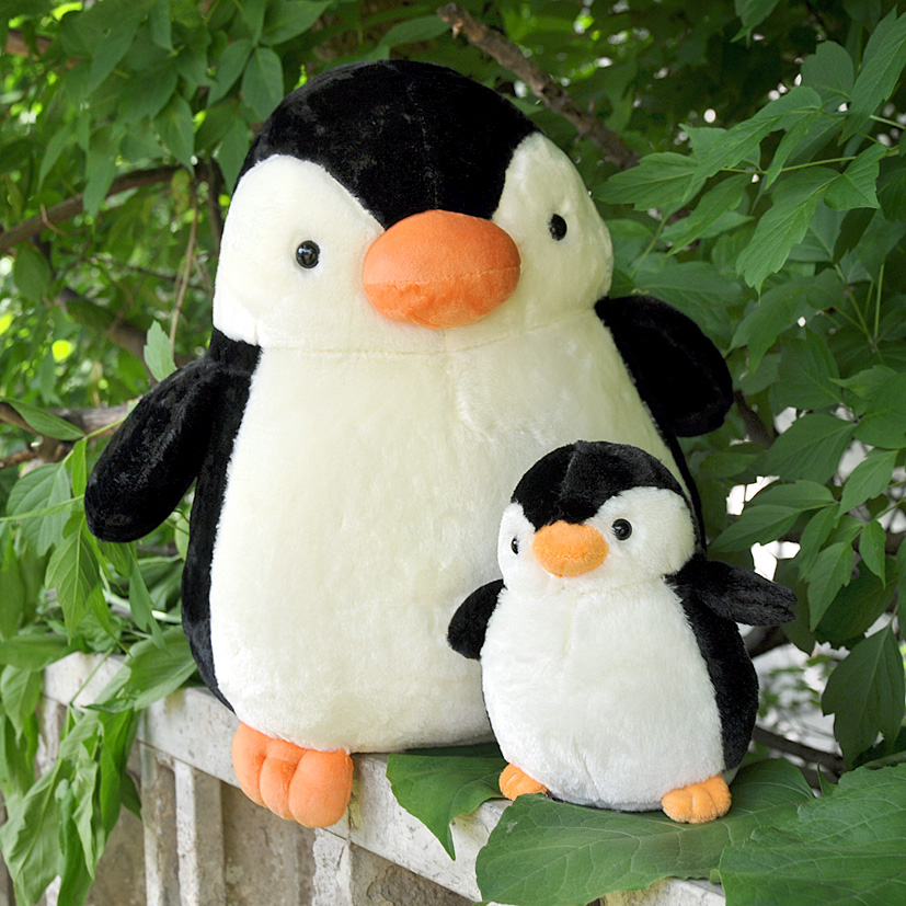 Мягкая игрушка "Пингвин" с оранжевыми лапками 20 см - купить